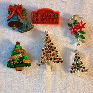 6 Vintage Christmas pins